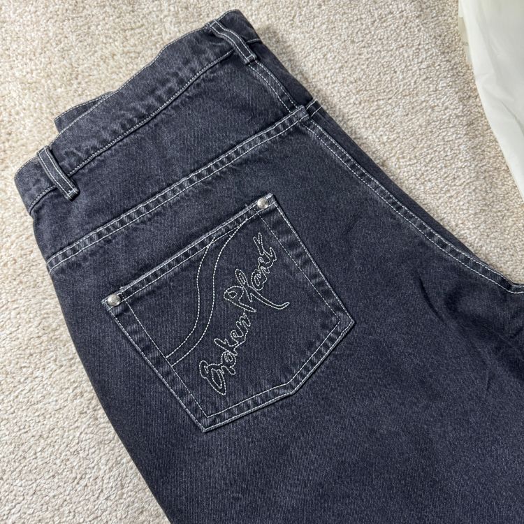 BROKEN PLANET JEANS  5