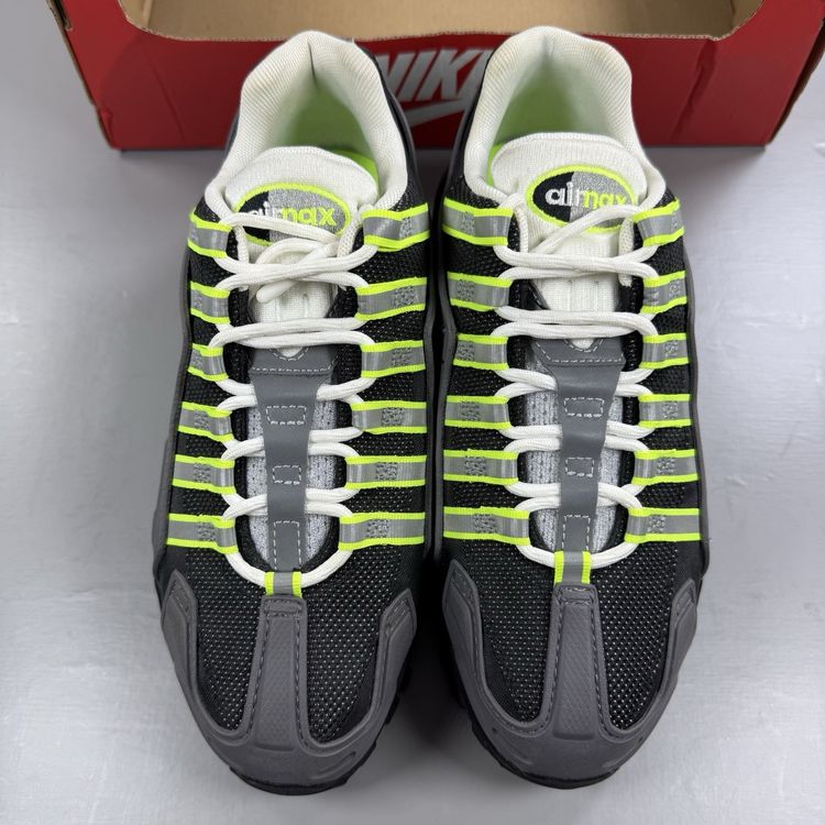 Immagine di Nike Air Max 95 Size UK 4.5 NDSTRKT Neon Grey Volt Trainers CZ3591-002 6