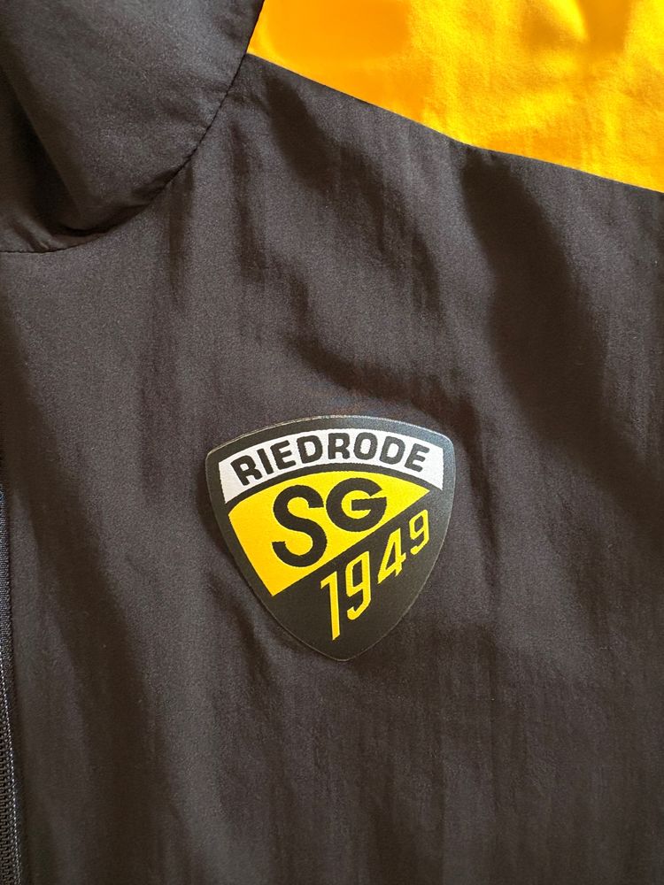 Immagine di Puma Black And Yellow Sports Jacket 4
