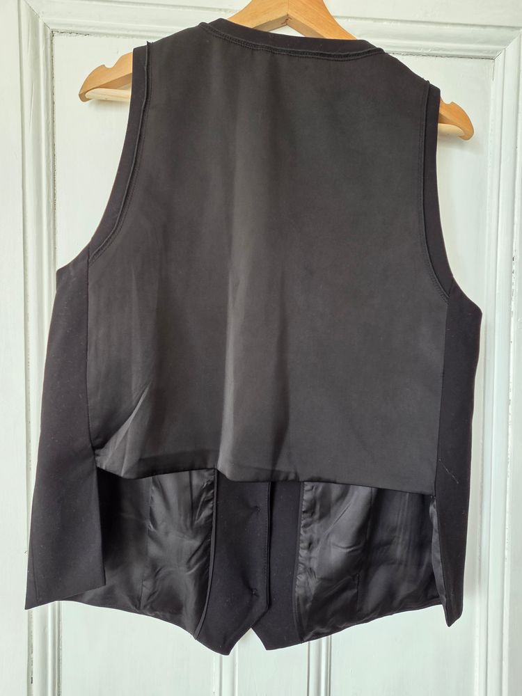 Zara Black Buttoned Vest 3