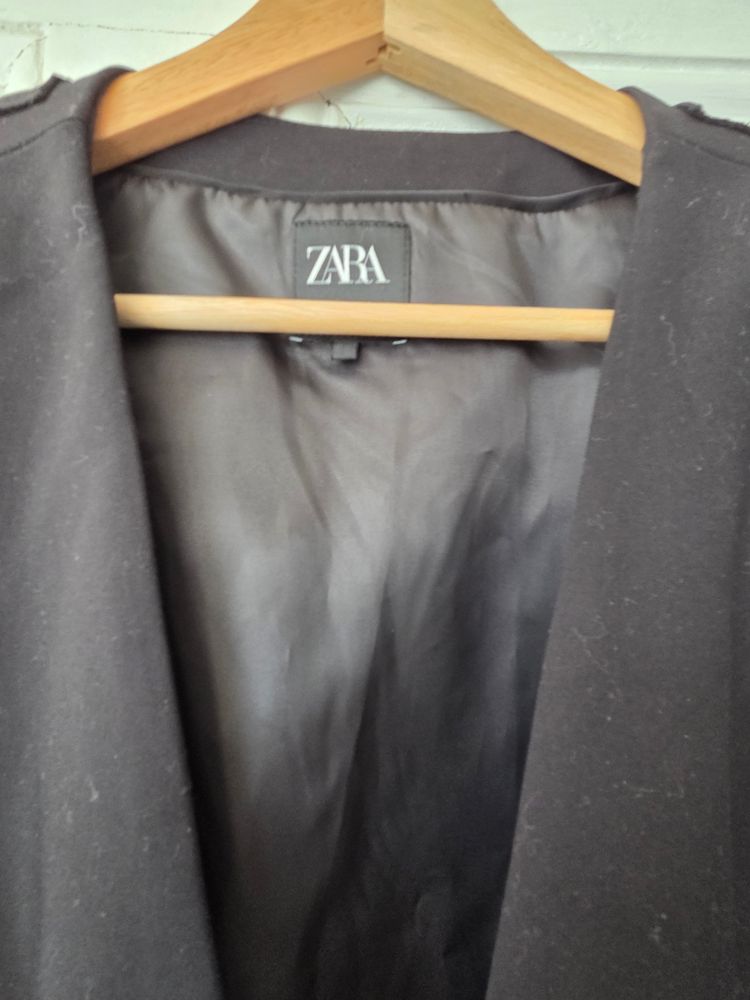 Zara Black Buttoned Vest 2