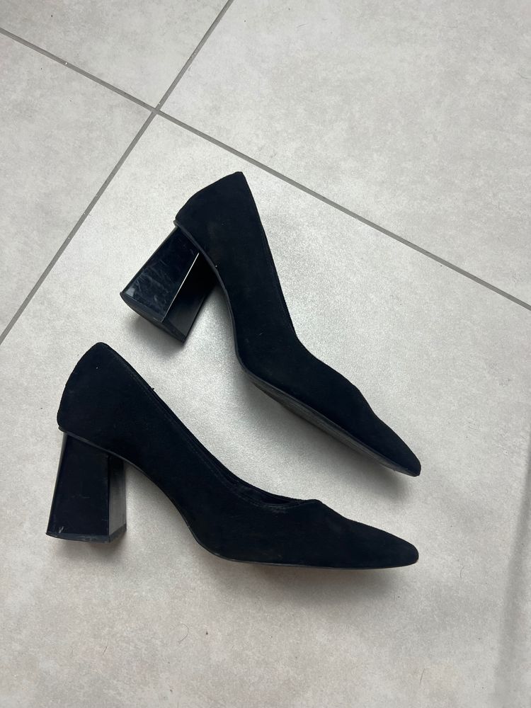 Stradivarius Black Suede Block Heel Shoes