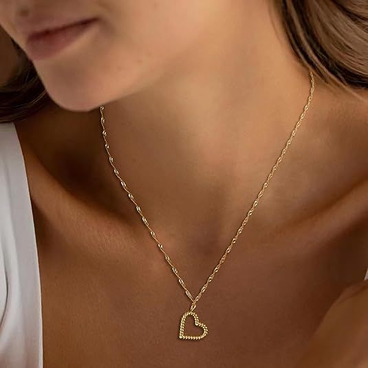 Gold Heart Pendant Necklace 4