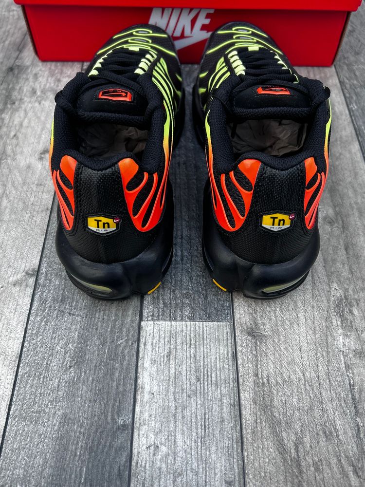 Nike Air Max Plus TN Trainers ‘Black Hyper Crimson’ - Size UK 7.5  image 7