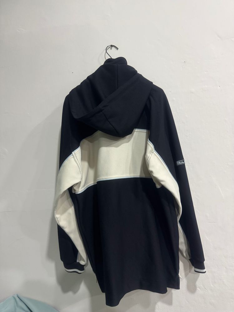 Black And White Hooded Jacket 4