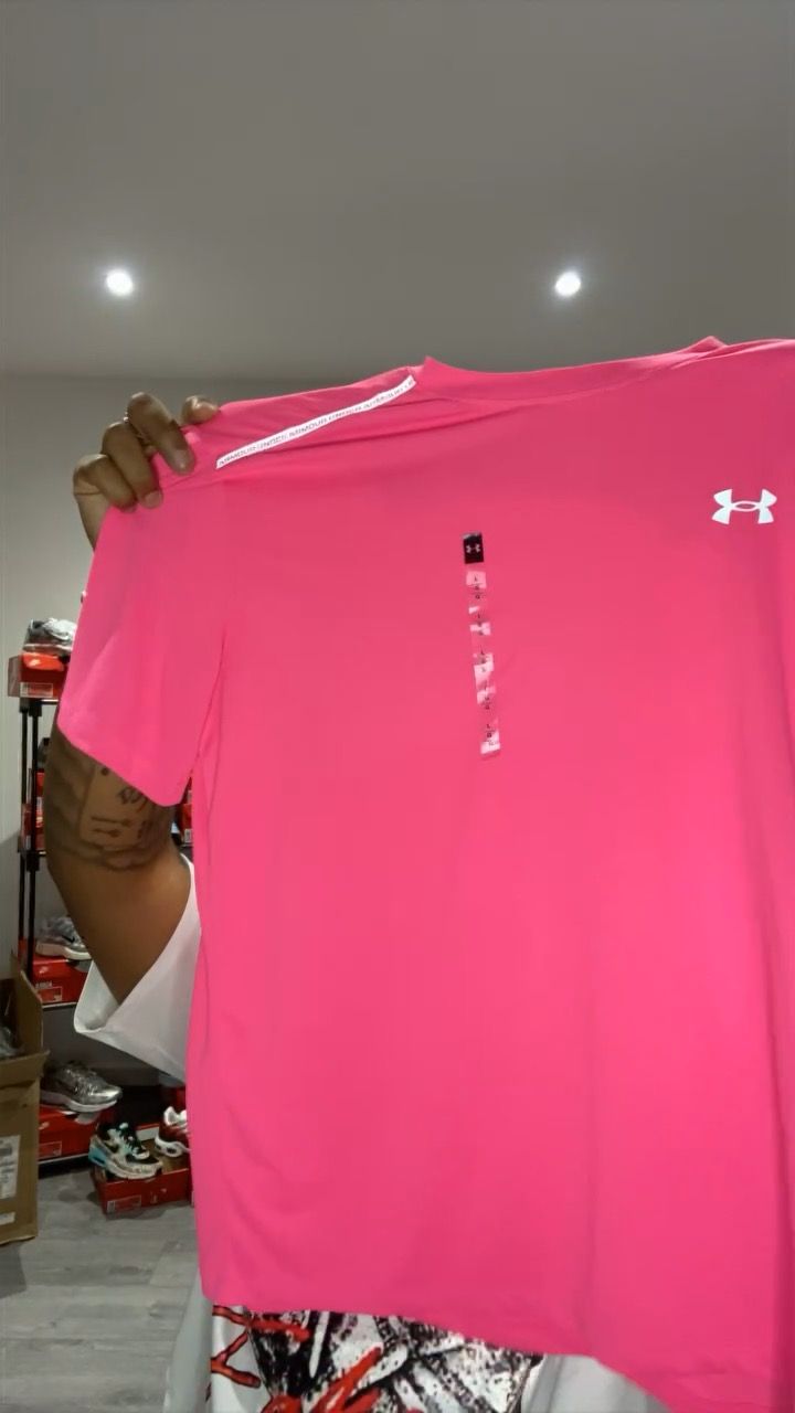 Under Armour Under armour size large tee  product image