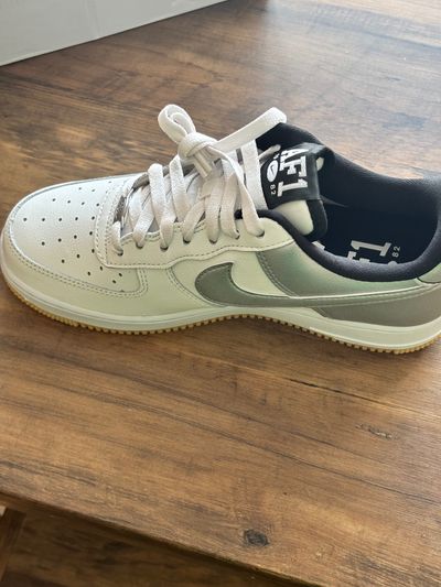 Nike Air Force 1 '07 Lv8 Sneakers