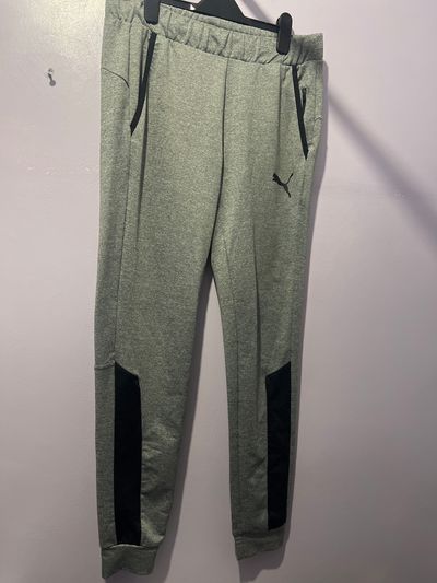 Puma Grey Jogger Pants like new - size small flawless