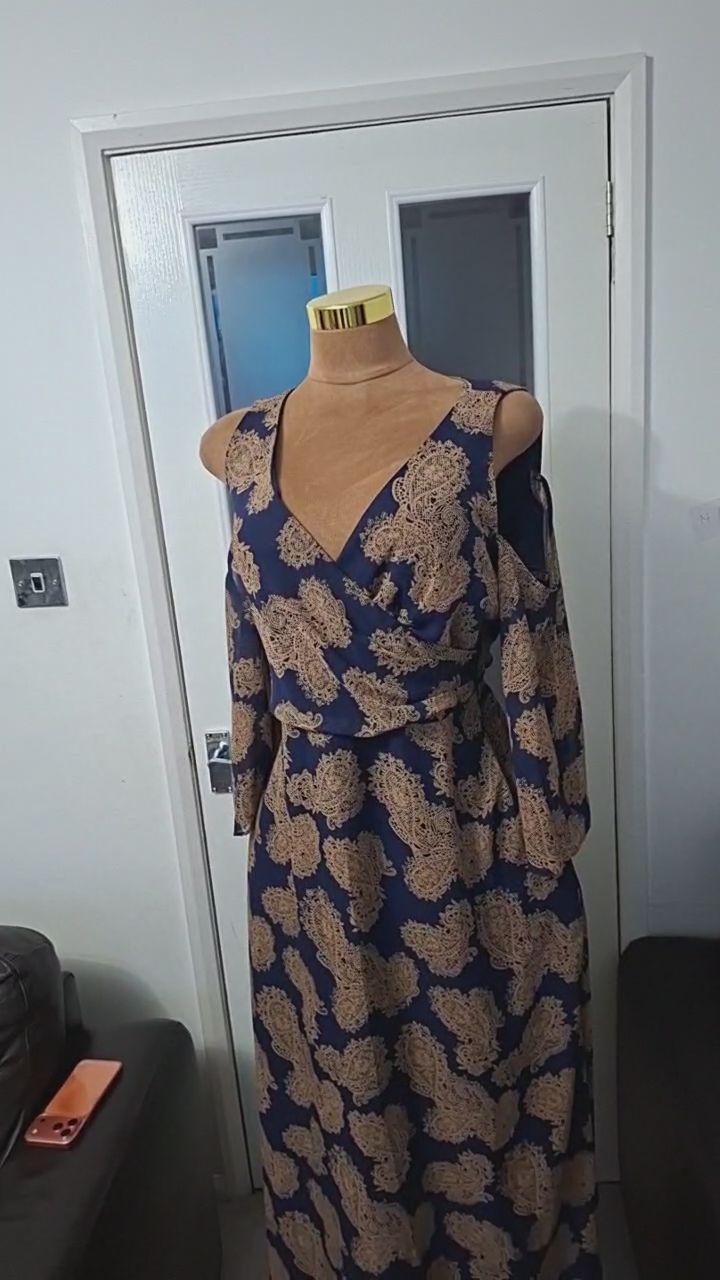 Dress image 1