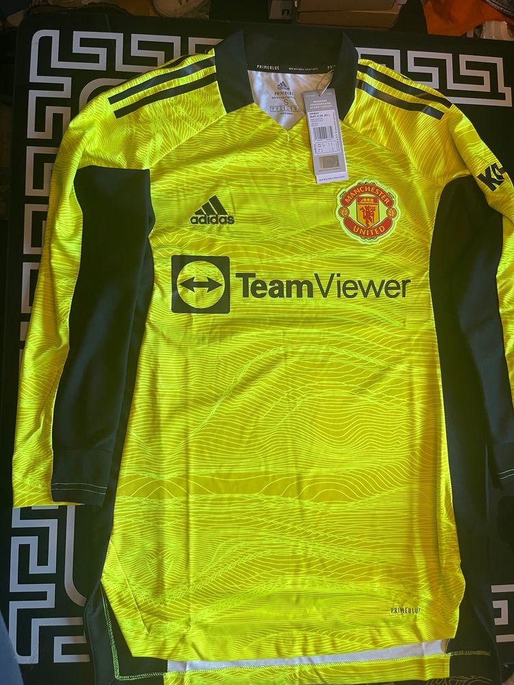Adidas Manchester United Yellow Football Jersey