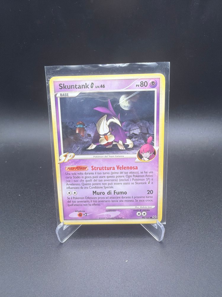 Skuntank Pokémon Card