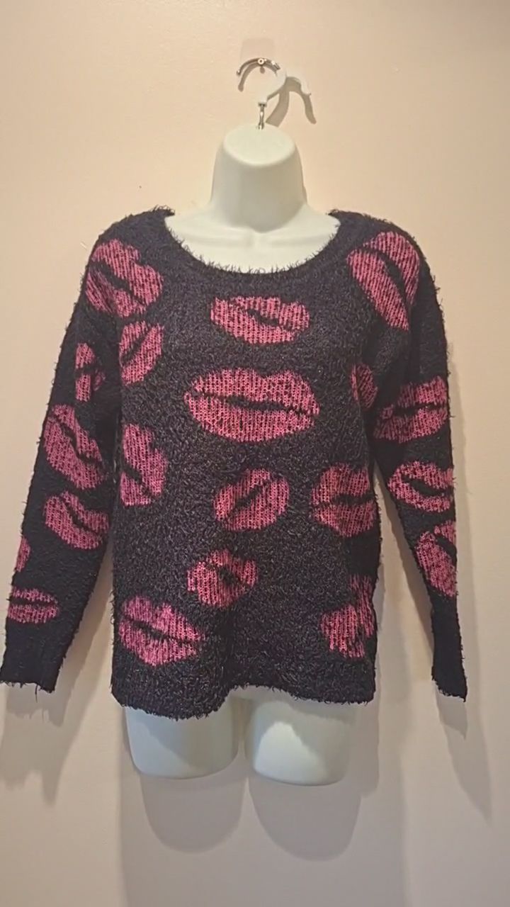 George Lip Deaign  Sweater Size 8 image 1