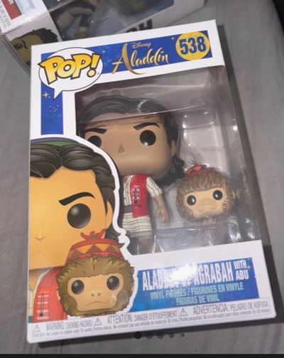 Disney Aladdin Agrabah With Abu Vinyl Figures