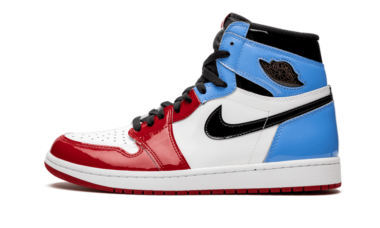 Nike Air Jordan 1 Retro High Fearless UNC Chicago product image