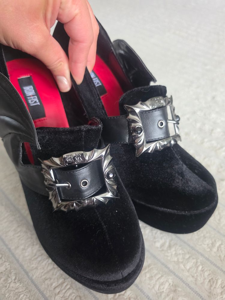 Iron Fist Black Platform High Heel Shoes With Wing Detail imagen 7