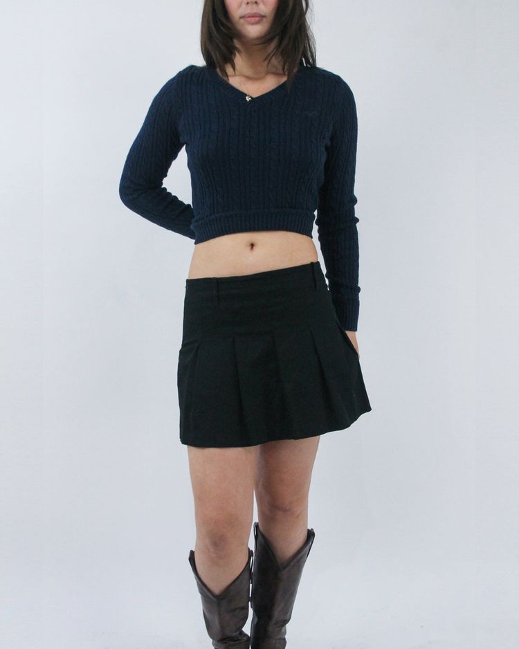 gilmore girls | small black pleated mini skirt