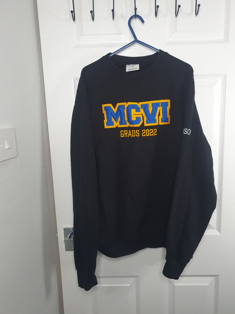 Black Sweatshirt With Mcvi Grads 2022 Print
