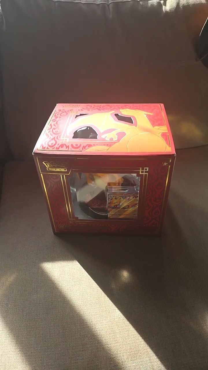 Pokemon TCG Charizard EX Super-Premium Collection Box image 1