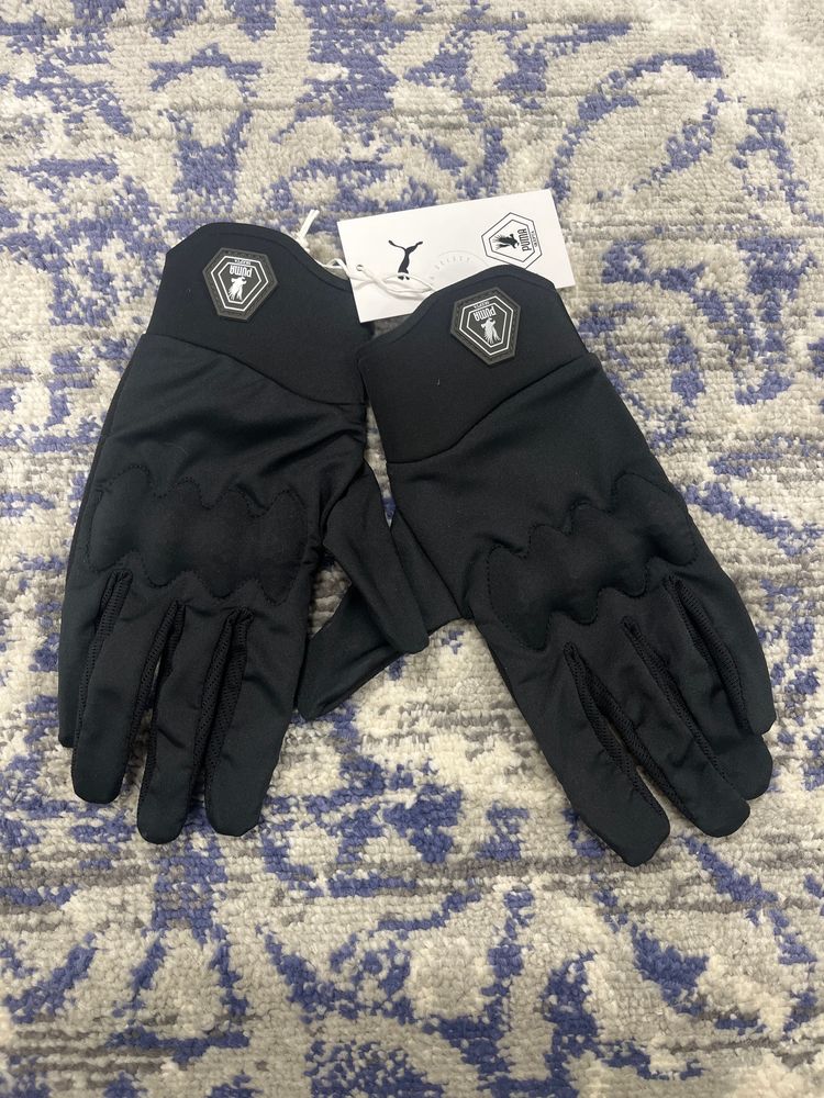Skepta x Puma Black Gloves image 1