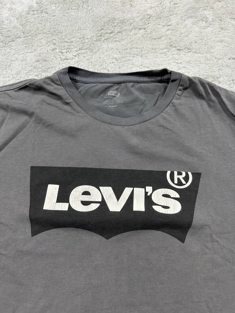 Levi'S Grey T-Shirt image 2