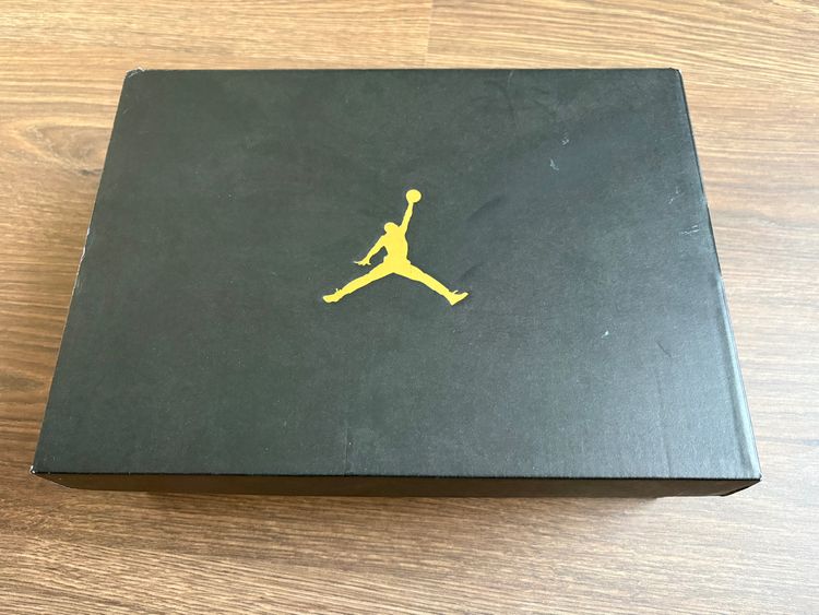 Air Jordan 1 Mid Se Sneakers image 9