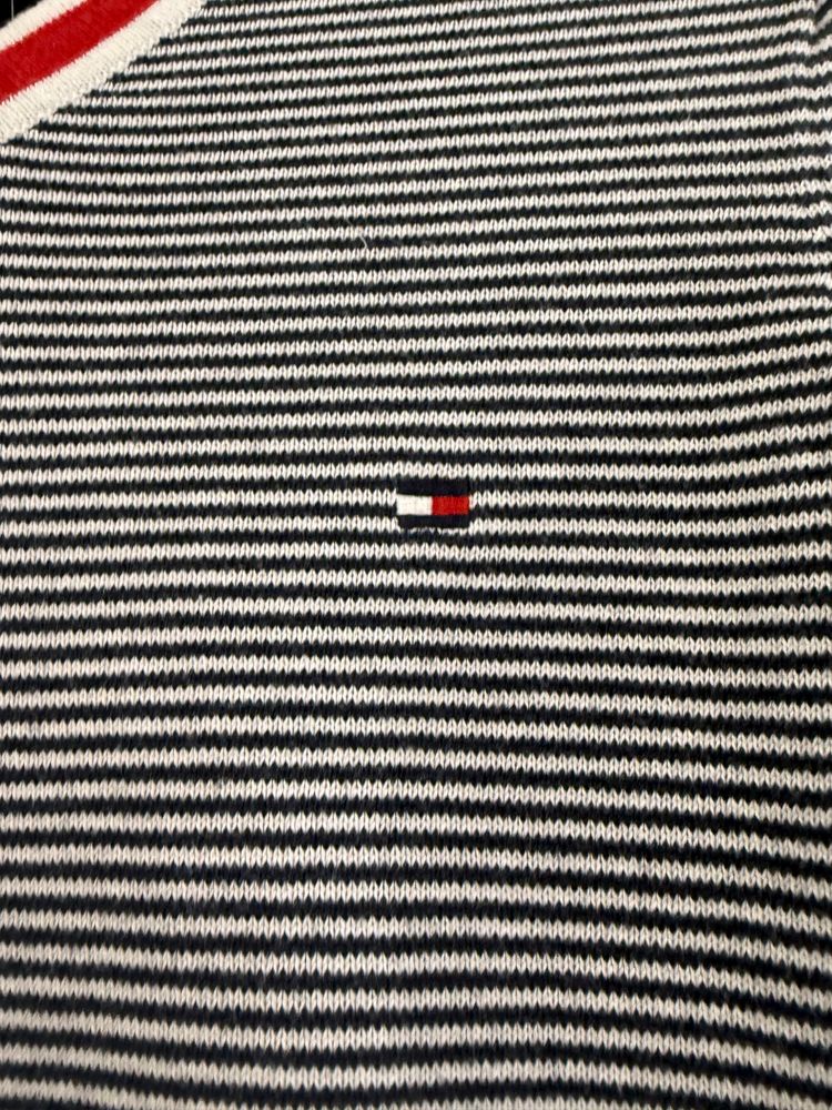 Vintage 90s Tommy Hilfiger V neck cotton jumper/ sweater. Blue and white stripe. Size 4-6. image 5