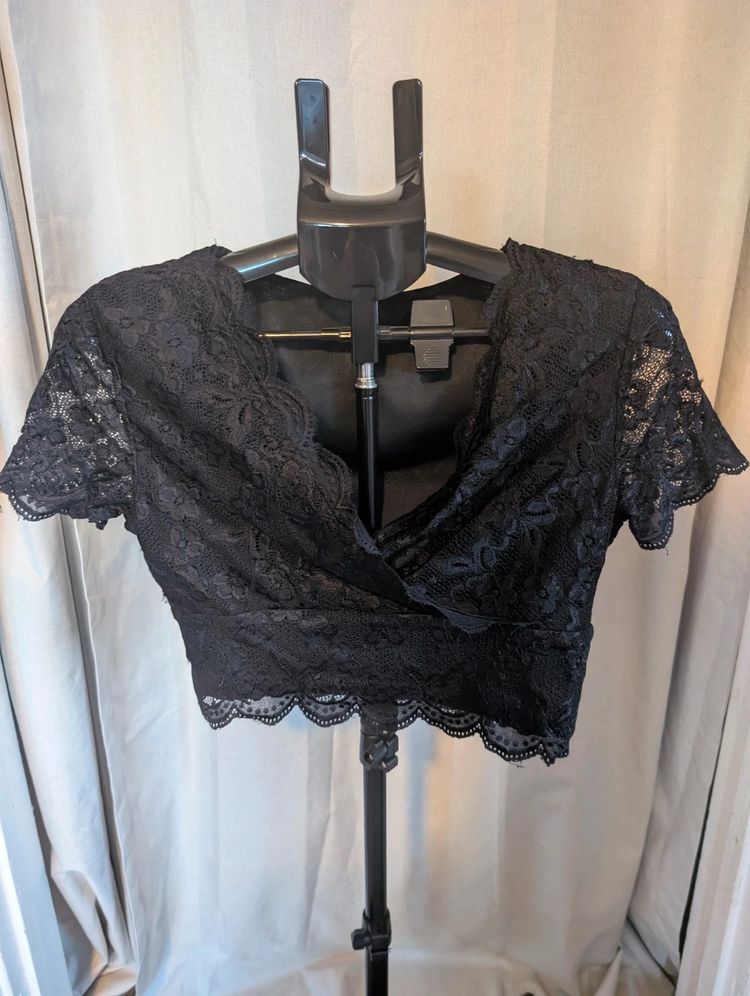 Shein Crop Top Black Floral Lace Wrap V-Neck Short Sleeve Medium M Goth image 1