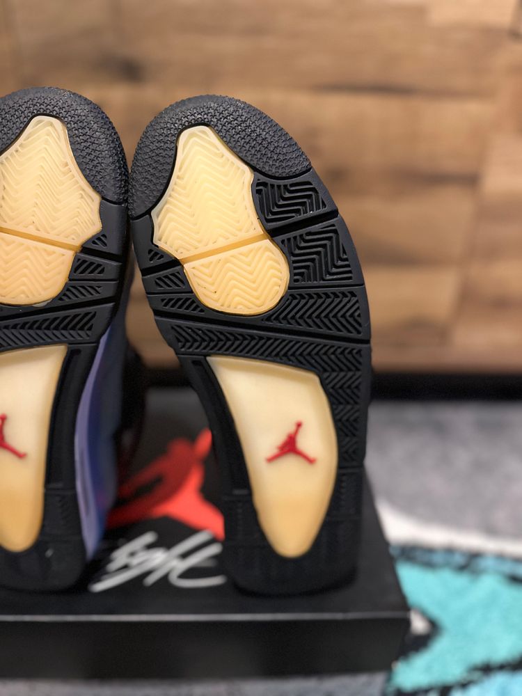Nike Air Jordan 4 “Travis Scott Cactus Jack” U.K. 9.5 imagen 5