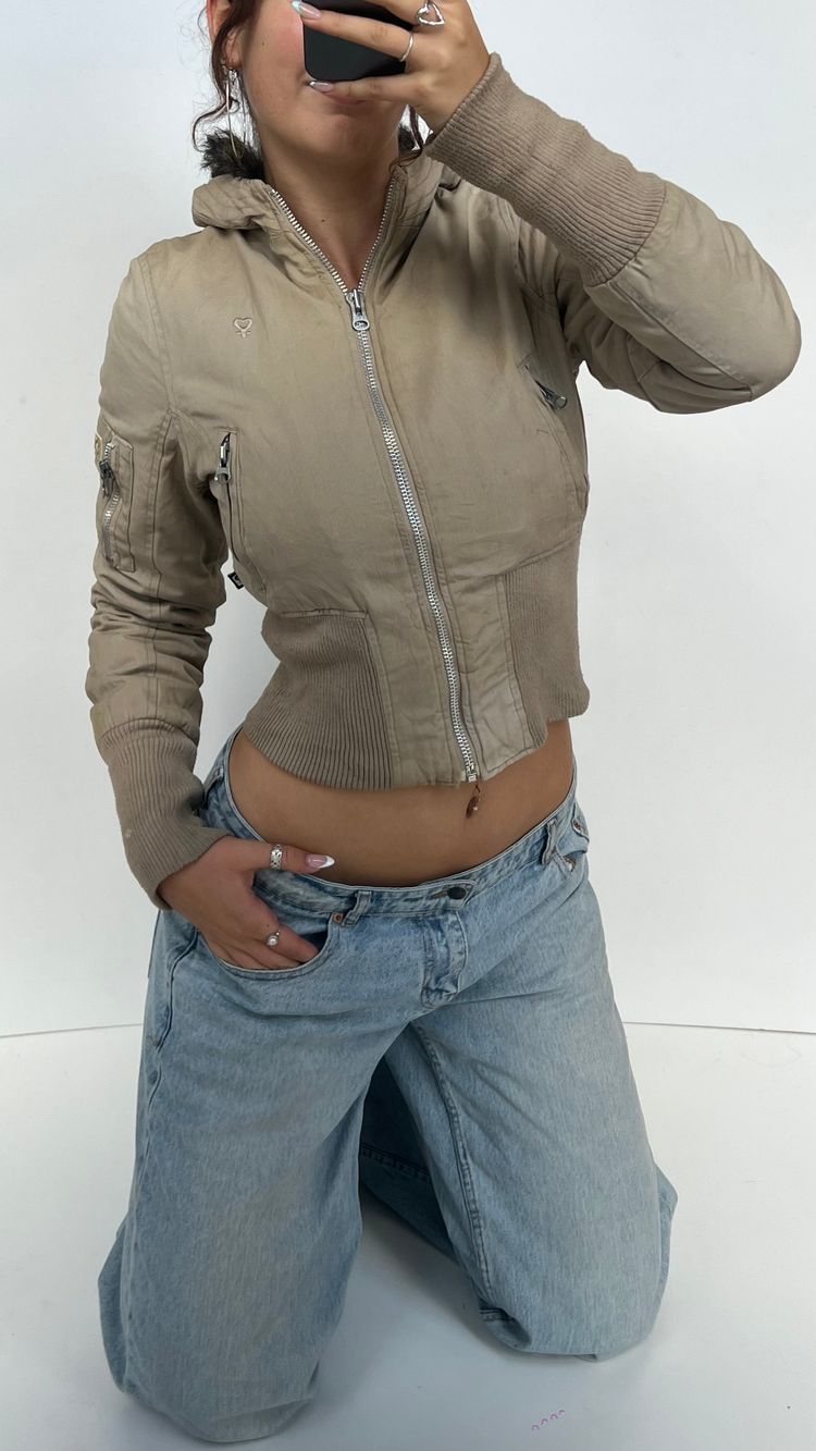 00s beige cinch jacket- size M image 5