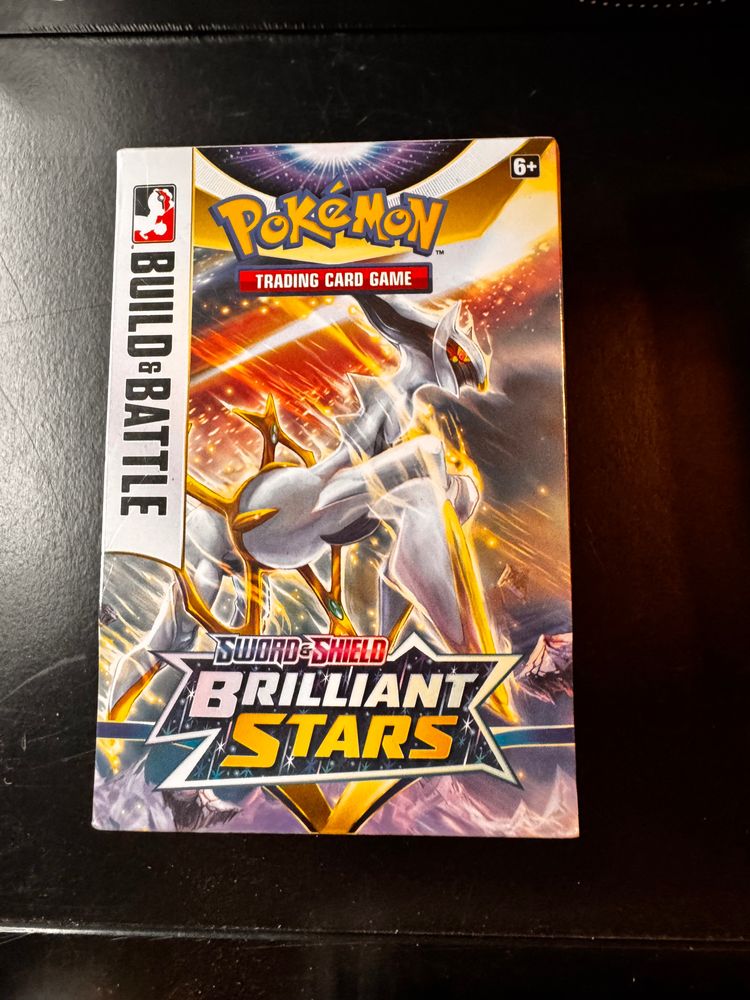 Pokémon Sword & Shield Brilliant Stars Trading Card Game