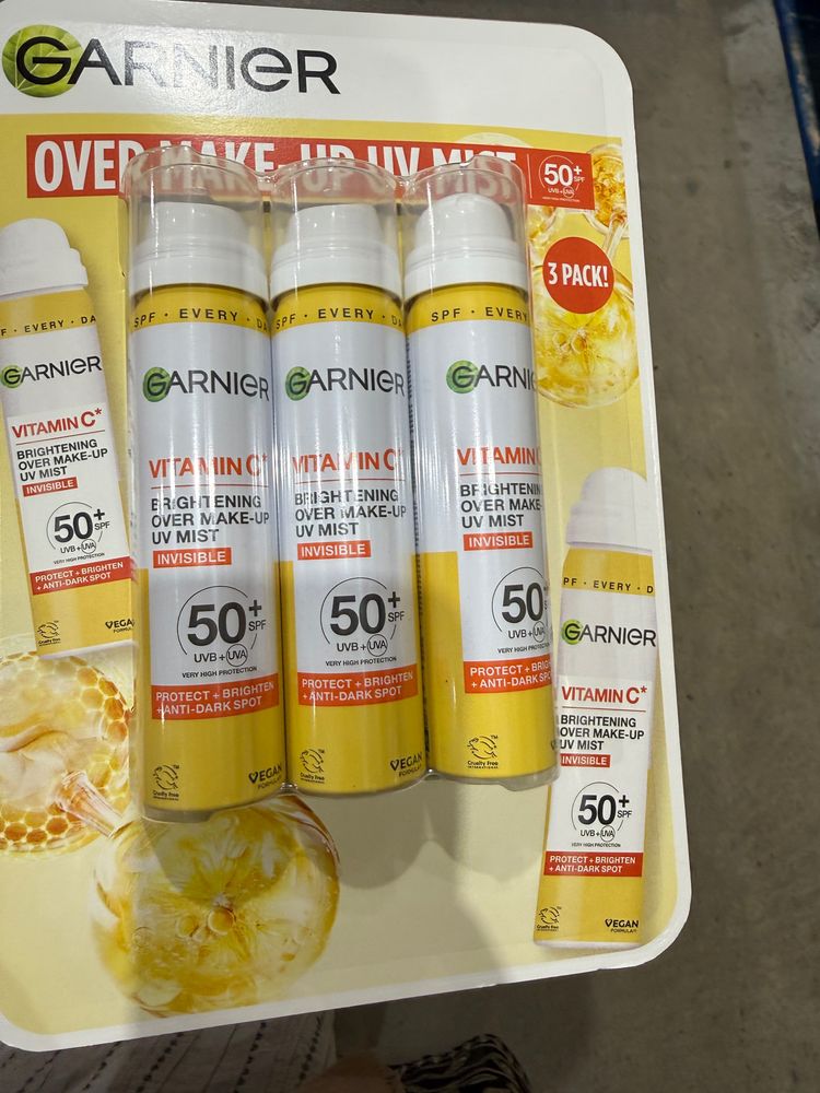Garnier Garnier Vitamin C Brightening Over Make-Up Uv Mist 3 Pack product image