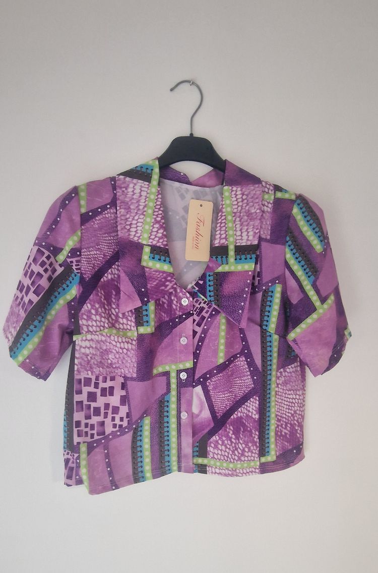 Geometric Patterned Button-Up Shirt 2