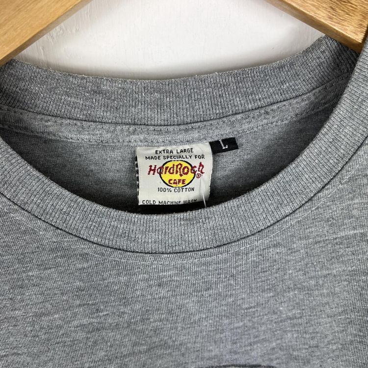 Hard Rock Cafe t shirt medium 2
