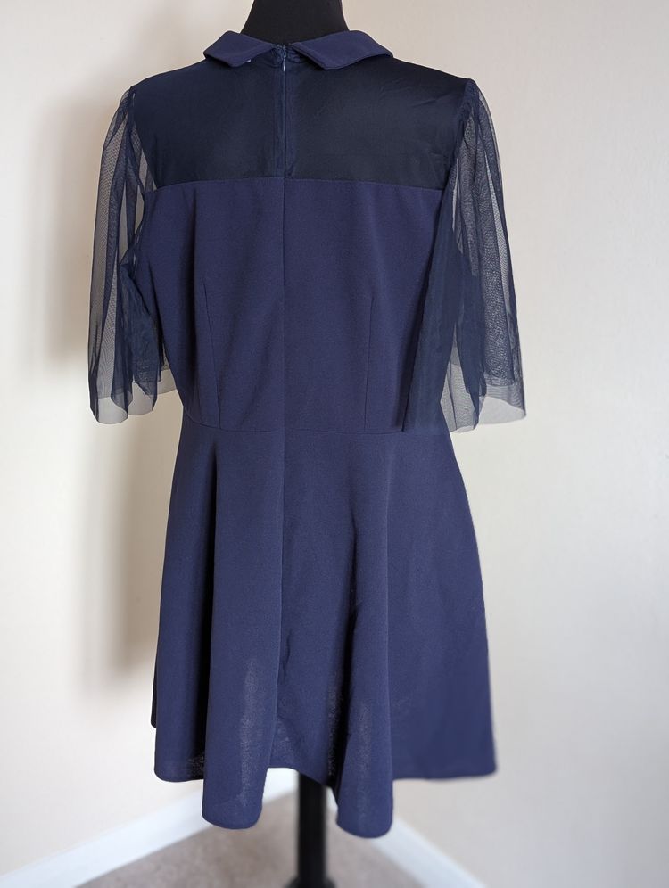 Immagine di Navy Blue Dress With Mesh Sleeves And Collar 3