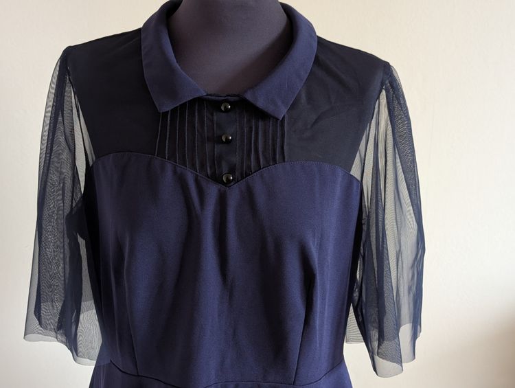 Immagine di Navy Blue Dress With Mesh Sleeves And Collar 2