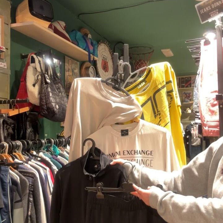 Adidas Originals Adidas Tech Completa, T-shirt Levi's, T-shirt Valentino Rossi, T-shirt Armani Excange product image