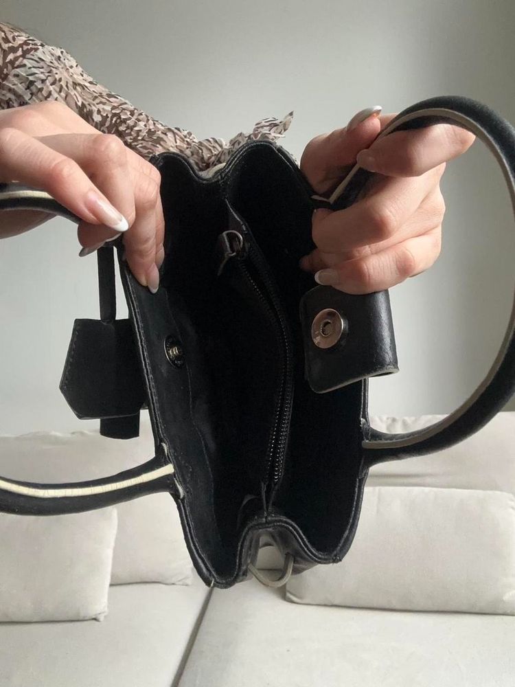 Immagine di Black Mini Handbag with Padlock 6