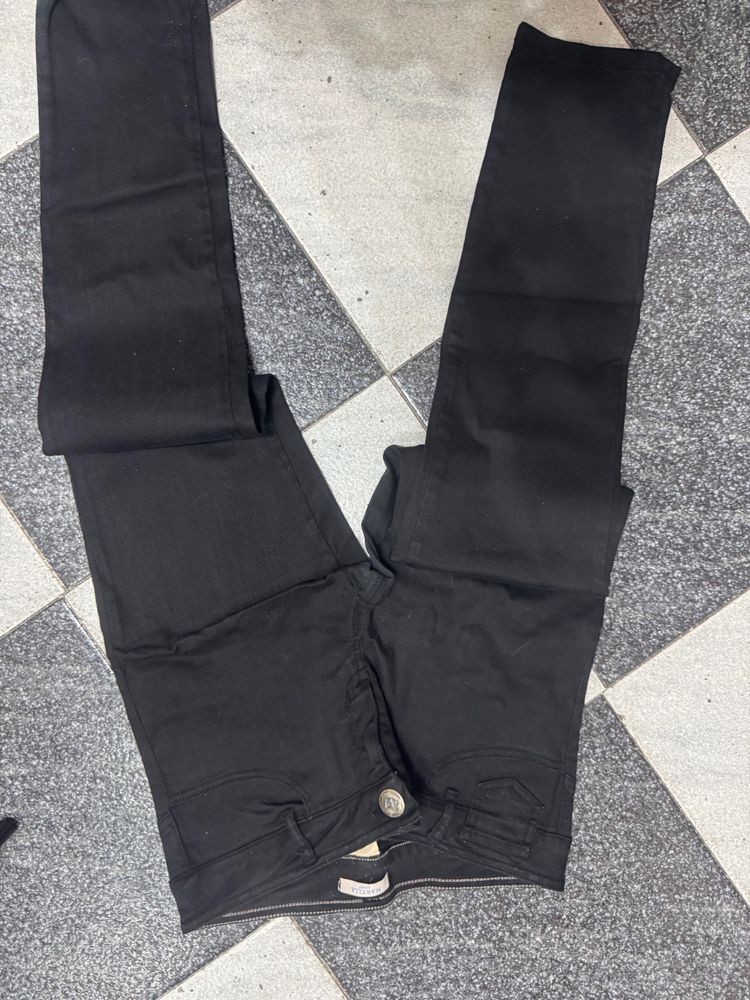 Black Jeans