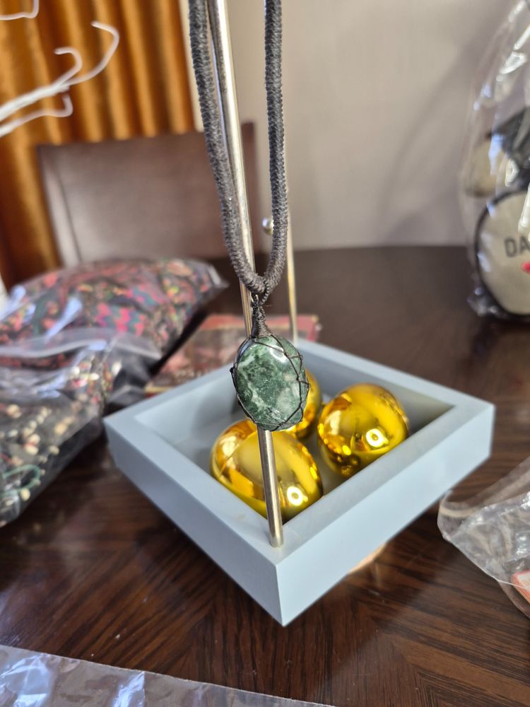 Green Stone Pendant Necklace