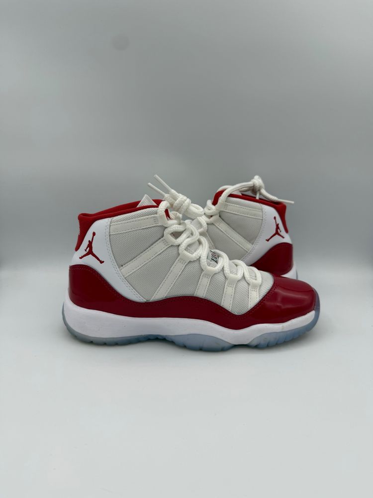 JORDAN 11 CHERRY 38