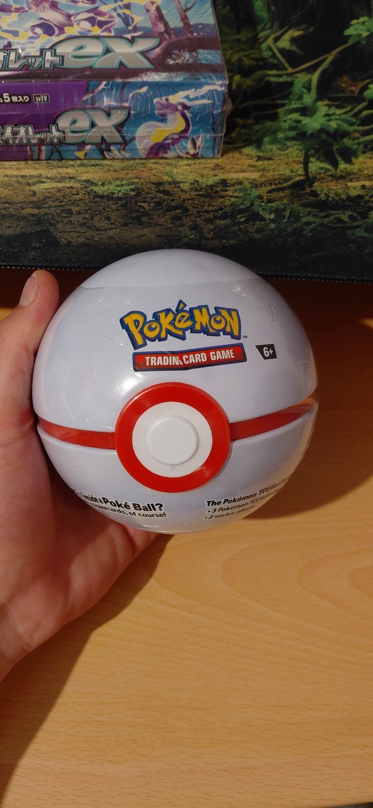Pokémon Trading Card Game Poké Ball Tin