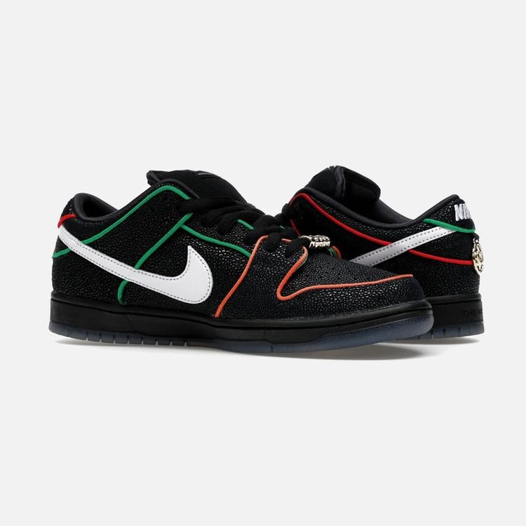 Immagine di Nike SB Dunk Low Bronx Girls Skate 6