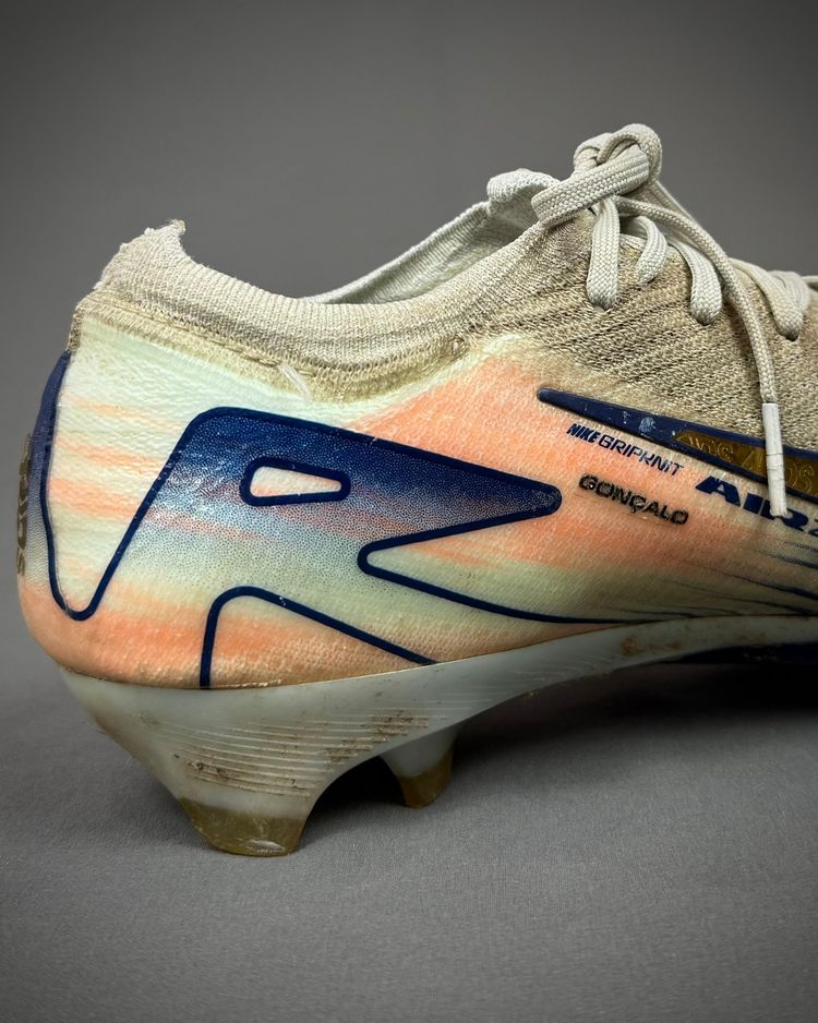 Bruno Fernandes | Match-Worn Boots | 2024/25 | 5 Goals | 4 Assists | 250th Manchester United Appearance image 5