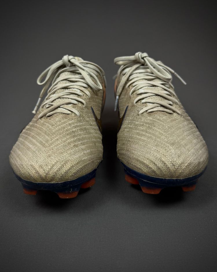 Bruno Fernandes | Match-Worn Boots | 2024/25 | 5 Goals | 4 Assists | 250th Manchester United Appearance image 7