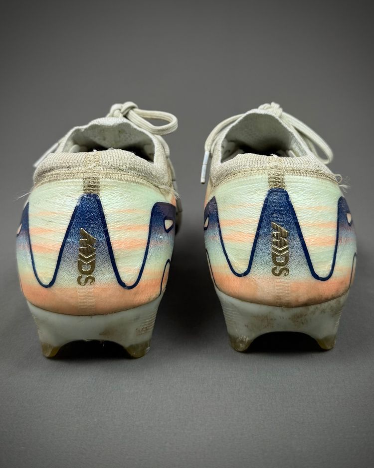 Bruno Fernandes | Match-Worn Boots | 2024/25 | 5 Goals | 4 Assists | 250th Manchester United Appearance image 4