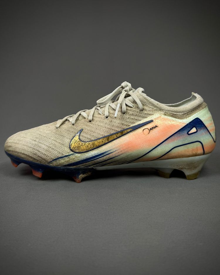 Bruno Fernandes | Match-Worn Boots | 2024/25 | 5 Goals | 4 Assists | 250th Manchester United Appearance image 2