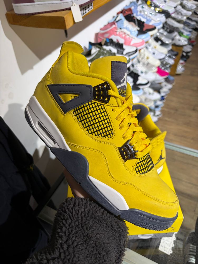Air Jordan 4 Lightning UK 10 image 3