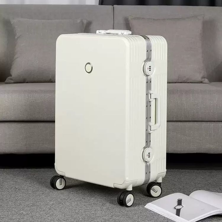 White Hard-Shell Suitcase With Wheels imagen 1