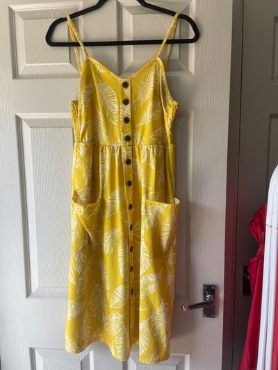 Yellow Button-Front Dress With Pockets