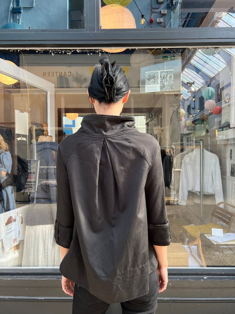 Black pea coat obraz 5